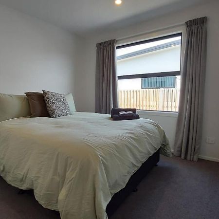 Sleek Suite By The Sand 2-Bedroom Dunedin Kültér fotó