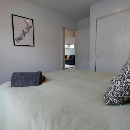 Sleek Suite By The Sand 2-Bedroom Dunedin Kültér fotó